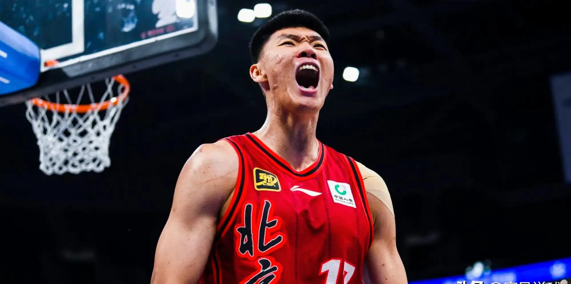 今晚曼联备战CBA常规赛；扳平良机细节曝光；质疑声仍在；训练强度明显提升的简单介绍