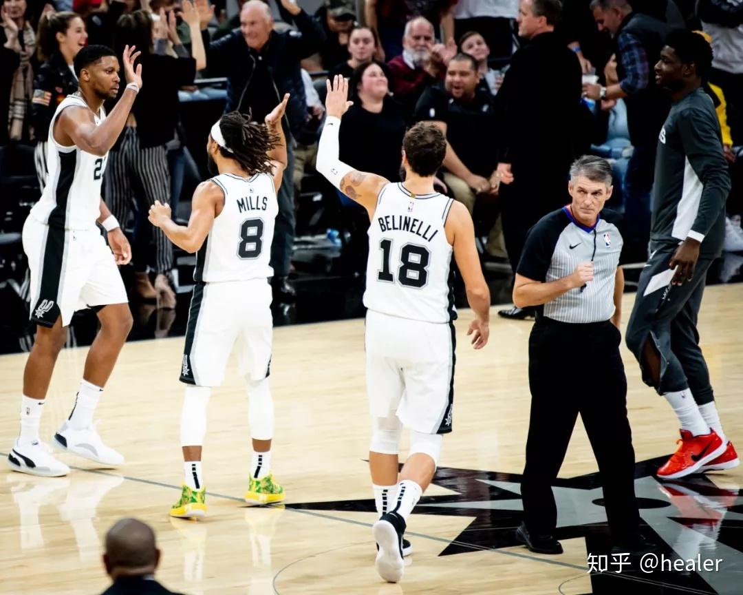 里程碑夜！圣安东尼奥马刺篮板制胜，CBA常规赛转会期刷纪录，气氛紧张，数据趋势出现新变化的简单介绍