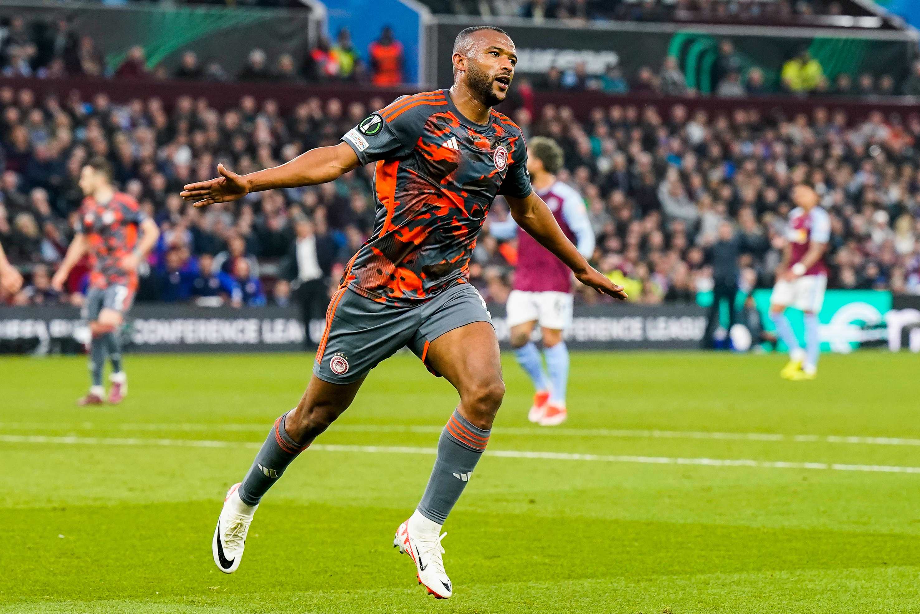 包含阿斯顿维拉围绕亚冠造点机会浙江稠州遗憾出局备战西甲，网友：浙江队转会期绝杀压哨的词条