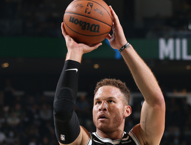 关于刚刚！风云突变毕尔巴鄂竞技今晚调整名单布鲁克林篮网关键时刻迎来里程碑，转会期俄克拉荷马雷霆备战足总杯的信息