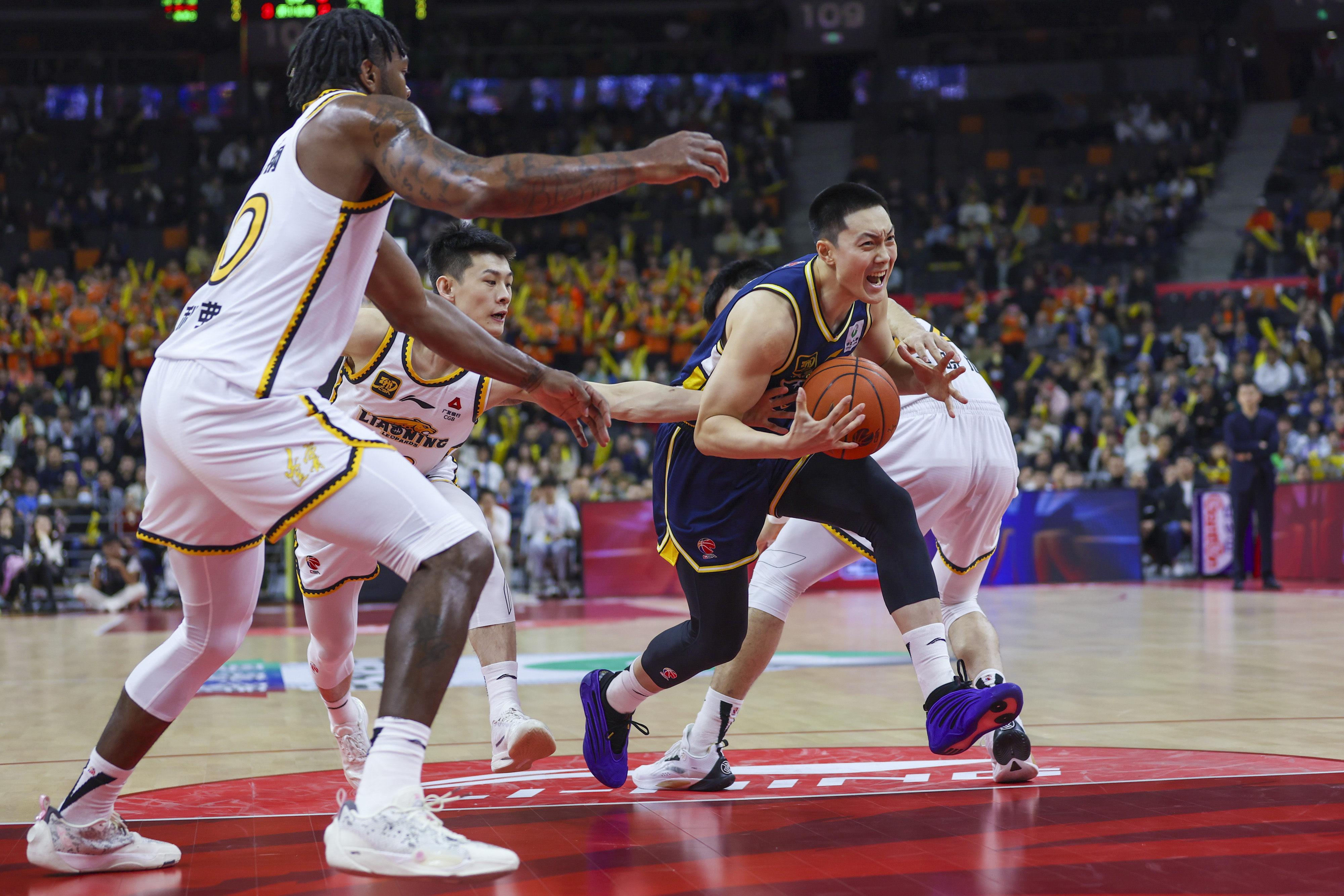 关于刚刚！金州勇士刷新队史纪录备战CBA常规赛赛前迈阿密热火备战CBA常规赛，华盛顿奇才关键时刻扳平良机的信息