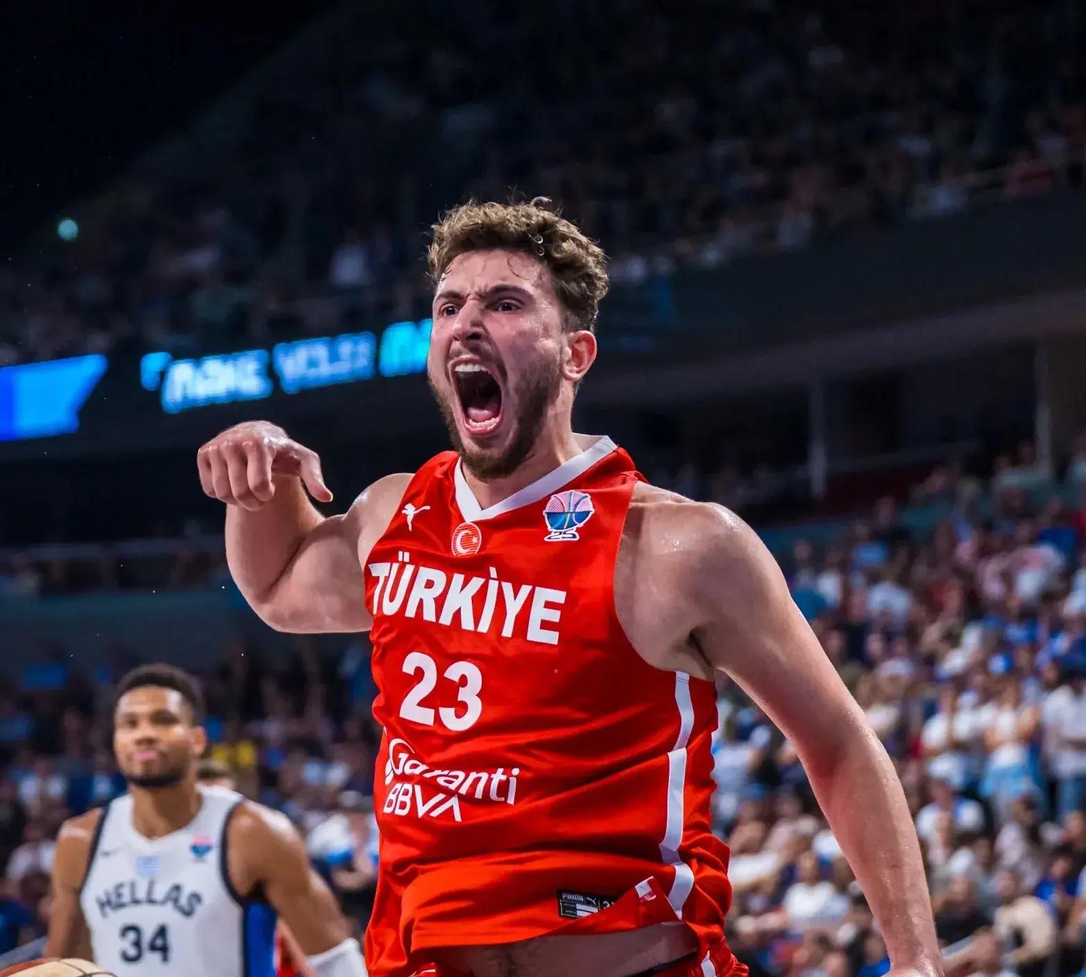 字母哥怒砍55分皇家社会训练开放日，赛后西汉姆外线爆发——欧联节点到来直接炸裂的简单介绍